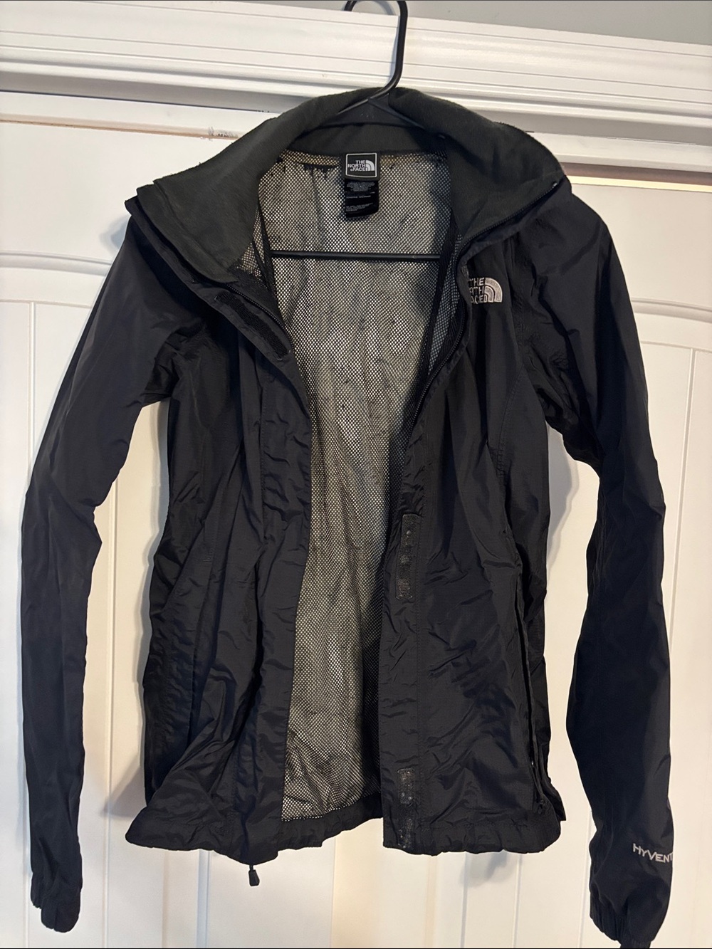 The North Face Black Women's HyVent Windbreaker Jacket